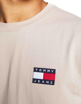 Camiseta Tommy Jeans TJM Badge beige hombre